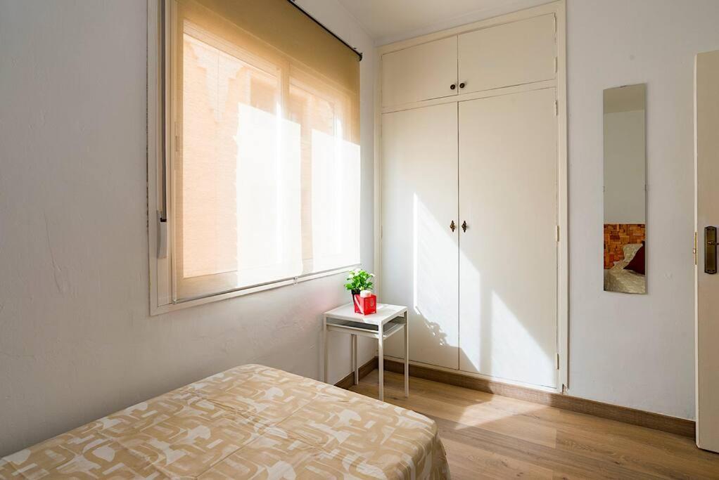 Sohocenter Apartment 2 Rooms Young People Only مالقة المظهر الخارجي الصورة