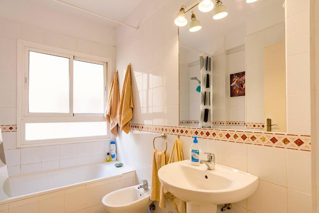 Sohocenter Apartment 2 Rooms Young People Only مالقة المظهر الخارجي الصورة